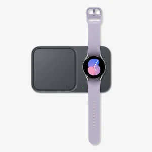 ساعت هوشمند سامسونگ مدل Galaxy Watch5 44mm دارای قابلیت های کنترل موسیقی (Music Player)، قابلیت مکالمه از طریق بلوتوث، قابلیت تغییر طرح ساعت یا تم، صفحه همیشه روشن (Always-on Display)، قابلیت نصب اپلیکیشن، پشتیبانی از دستیار صوتی بند سیلیکون