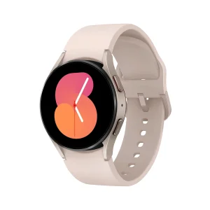 ساعت هوشمند سامسونگ مدل Galaxy Watch5 44mm دارای قابلیت های کنترل موسیقی (Music Player)، قابلیت مکالمه از طریق بلوتوث، قابلیت تغییر طرح ساعت یا تم، صفحه همیشه روشن (Always-on Display)، قابلیت نصب اپلیکیشن، پشتیبانی از دستیار صوتی بند سیلیکون
