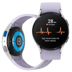 ساعت هوشمند سامسونگ مدل Galaxy Watch5 44mm دارای قابلیت های کنترل موسیقی (Music Player)، قابلیت مکالمه از طریق بلوتوث، قابلیت تغییر طرح ساعت یا تم، صفحه همیشه روشن (Always-on Display)، قابلیت نصب اپلیکیشن، پشتیبانی از دستیار صوتی بند سیلیکون