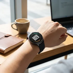 ساعت هوشمند میبرو مدل Watch Lite 3 مناسب برای ورزش، روزمره، رسمی، دارای قابلیت‌های صفحه نمایش رنگی و لمسی، قابلیت مکالمه از طریق بلوتوث، بند چرم، فرم صفحه دایره