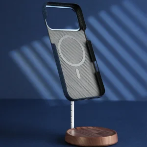 کاور اپیکوی مدل  SlimCarbon Carpet Magnetic مناسب برای گوشی موبایل اپل iPhone 17 Pro Max