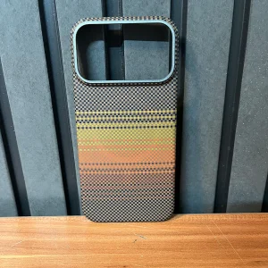 کاور اپیکوی مدل  SlimCarbon Carpet Magnetic مناسب برای گوشی موبایل اپل iPhone 17 Pro Max