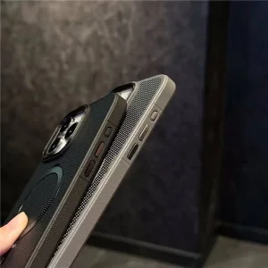 کاور اپیکوی مدل Carbonic Root Go مناسب برای گوشی موبایل اپل iPhone 16