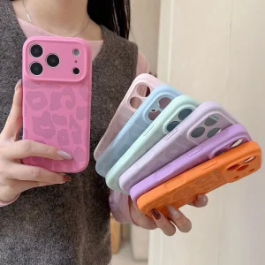 کاور اپیکوی مدل Leopard Silicone مناسب برای گوشی موبایل اپل iPhone 17 Pro Max