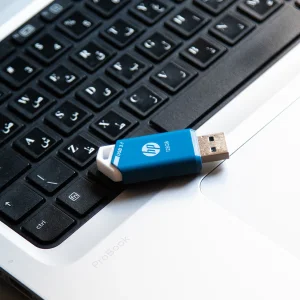 فلش مموری اچ‌ پی مدل X755W ظرفیت 128 گیگابایت با رابط USB 3.1