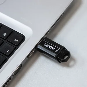فلش مموری لکسار مدل S80 ظرفیت 128 گیگابایت با رابط USB 3.2 GEN1