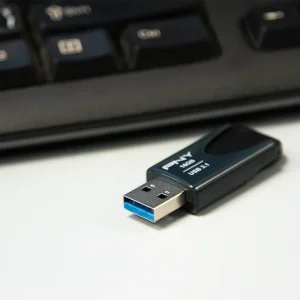 فلش مموری پی ان وای مدل ATTACHE 4 ظرفیت 16 گیگابایت با رابط USB 3.1