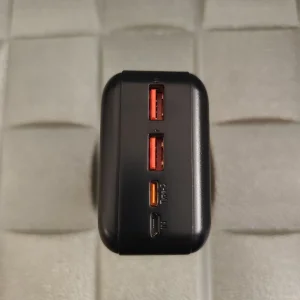 پاوربانک 22.5 وات دیپک مدل DP-B33 ظرفیت 30000 میلی‌آمپر ساعت به همراه کابل USB-C