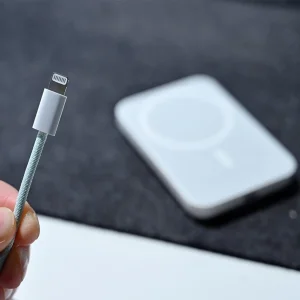 پاوربانک مدل MagSafe ظرفیت 1460 میلی آمپر ساعت