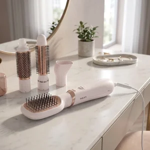 سشوار برس‌دار حالت‌دهنده 800 وات فیلیپس مدل BHA310، موتور DC، وزن 300 گرم، دارای سری متمرکز‌کننده پهن، سری برس‌دار گرد باریک، سری برس‌دار گرد پهن، سری برس‌دار تخت با ویژگی صاف‌کنندگی، حجم‌دهندگی، با قابلیت باد سرد، فناوری تولید یون، سیم گردان