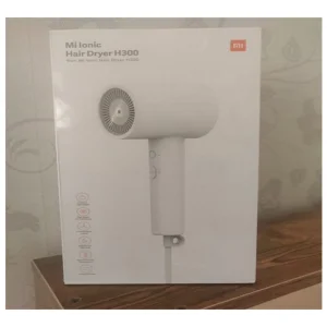 سشوار حرفه‌ای 1600 وات شیائومی مدل Mi Ionic Hair Dryer H300، موتور DC، وزن 508 گرم، دارای سری متمرکز‌کننده باریک با ویژگی صاف‌کنندگی، حجم‌دهندگی، با قابلیت باد سرد