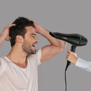 سشوار حرفه‌ای 2100 وات فیلیپس مدل BHD272، موتور AC، وزن 780 گرم، دارای سری دیسپانسر با ویژگی صاف‌کنندگی، حجم‌دهندگی، با قابلیت باد سرد