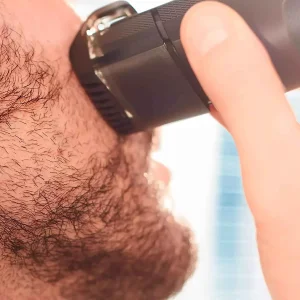 ماشین اصلاح موی صورت فیلیپس مدل BT5200/16 با تیغه‌های استیل ضدزنگ خود تیزشونده، طول اصلاح 0.4 تا 10 میلی‌متر، قابلیت استفاده با باتری و برق، شارژ USB یک ساعته و ضدآب با طراحی ارگونومیک و شانه قابل تنظیم دستی