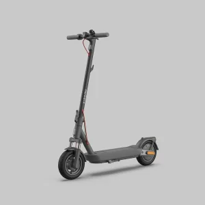 اسکوتر برقی 350 تا 1000 وات شیائومی مدل Electric Scooter 5 حداکثر سرعت 20 تا 30 کیلومتر بر ساعت و پیمایش بیشتر از 30 کیلومتر
