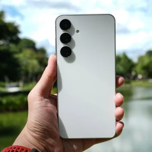 گوشی موبایل سامسونگ مدل Galaxy S25 FE دو سیم کارت ظرفیت 256 گیگابایت و رم 8 گیگابایت - ویتنام - به همراه شارژر 45 وات سامسونگ، 2 عدد قاب و 1 عدد محافظ صفحه نمایش