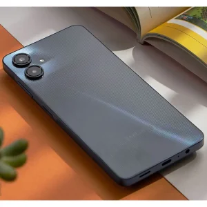 گوشی سامسونگ Galaxy A06 5G دو سیم کارت 64 گیگابایت و رم 4 گیگابایت - به همراه شارژر 25 وات سامسونگ، 2 عدد کاور و 1 عدد محافظ صفحه نمایش
