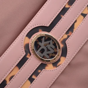 چمدان دی کی ان وای مدل CAMEO CM1 سایز متوسط