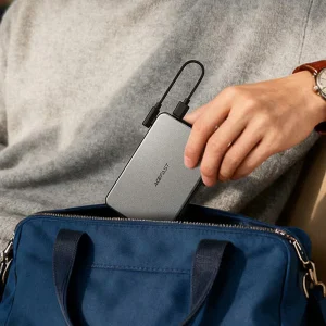 پاوربانک بی سیم 20 وات ایس فست مدل M30 ظرفیت 5000 میلی‌آمپرساعت به همراه کابل USB-C