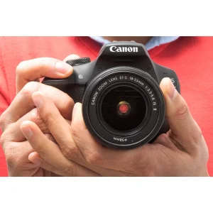 دوربین دیجیتال کانن مدل EOS 2000D به همراه لنز 18-55 میلی متر IS II