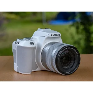 دوربین دیجیتال کانن مدل EOS 250D به همراه لنز 55-18 میلی متر IS STM