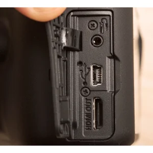 دوربین دیجیتال کانن مدل EOS 2000D به همراه لنز 50 میلی متر STM 1.8