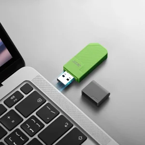 فلش مموری 16 گیگابایت ایسر مدل UP300 با رابط USB 3.2 Gen1 Type-A و بدنه پلاستیکی