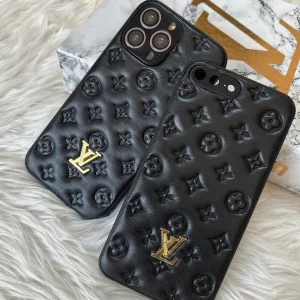 کاور اپیکوی طرح LV مناسب برای گوشی موبایل اپل iPhone 11 Pro