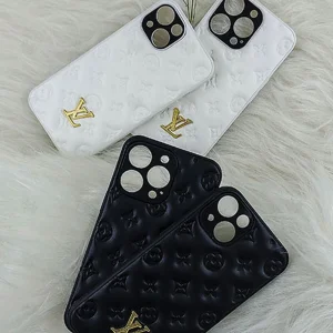 کاور اپیکوی طرح LV مناسب برای گوشی موبایل اپل iPhone 11 Pro