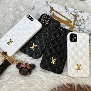 کاور اپیکوی طرح LV مناسب برای گوشی موبایل اپل iPhone 11 Pro