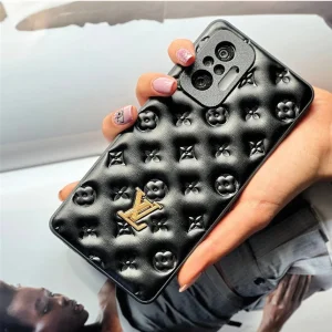 کاور اپیکوی طرح LV مناسب برای گوشی موبایل اپل iPhone 11 Pro