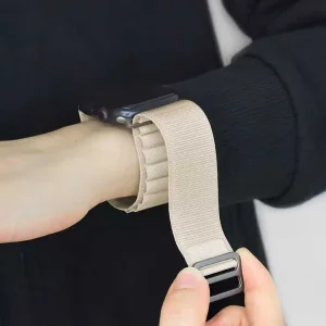 بند راینو مدل Alpine مناسب برای اپل واچ سایز 44 میلی متری سری SE 1 / SE 2 / SE 3