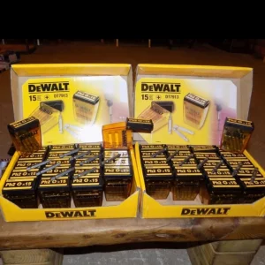 مجموعه 15 عددی سرپیچ گوشتی دیوالت مدل DT7913