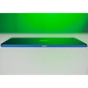 تبلت 11 اینچ اپل مدل iPad 2025 Wi-Fi ظرفیت 512 گیگابایت و رم 6 گیگابایت،  رزولوشن دوربین 12 مگاپیکسل، پشتیبانی از قلم