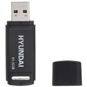 فلش مموری هیوندای مدل H1 ظرفیت 64GB با رابط USB 3.2، سرعت خواندن 100MB/s، سرعت نوشتن 30MB/s، مقاوم در برابر گرد و غبار و ضد لک، مجهز به درپوش محافظ و شیار اتصال بند