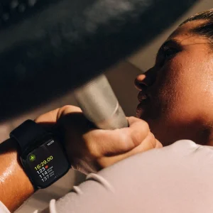 ساعت هوشمند 42 میلی‌متری اپل مدل Watch Series 12 Aluminum Case با بند سیلیکونی، سازگار با iOS 27 و بالاتر