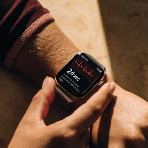 ساعت هوشمند 42 میلی‌متری اپل مدل Watch Series 12 Aluminum Case با بند سیلیکونی، سازگار با iOS 27 و بالاتر