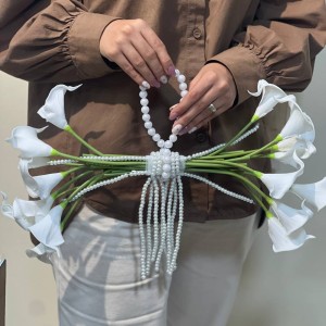 دسته گل عروس مدل کیفی ارکیده با حلقه مروارید