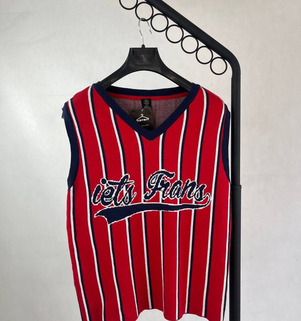 تیشرت زنانه بدون آستین قرمز راهراه با طراحی اسپرت