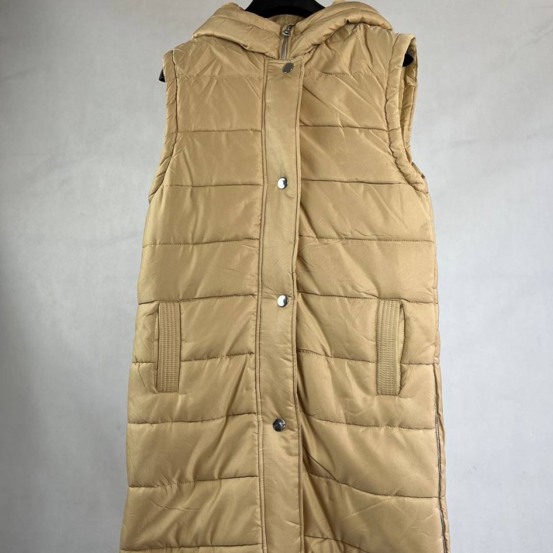 کاپشن کرم یونیسکس کوتاه با طراحی مینیمالیستی و کلاه