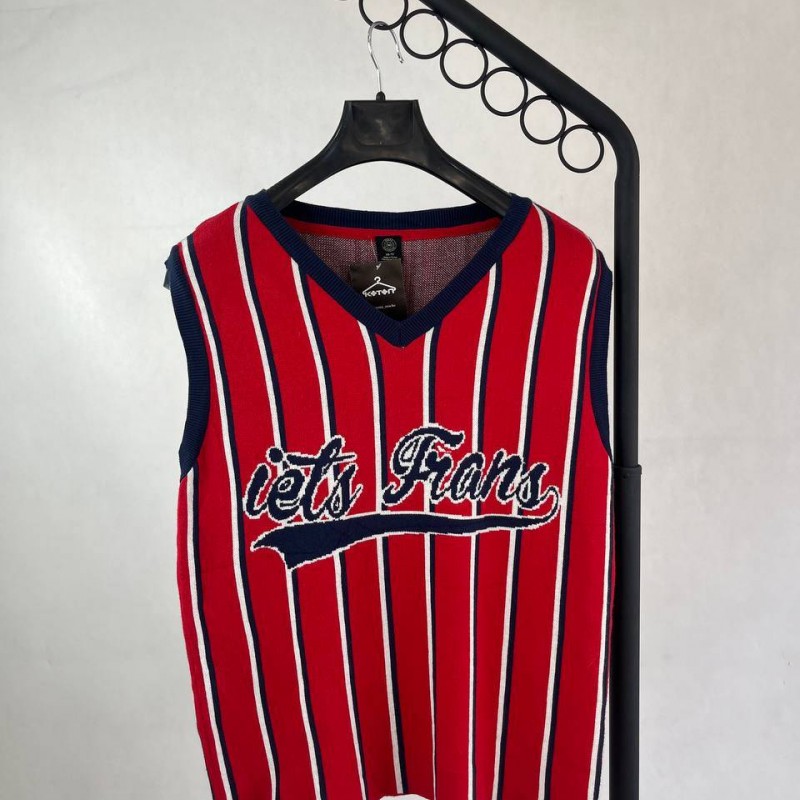 تیشرت زنانه بدون آستین قرمز راه‌راه با طراحی اسپرت