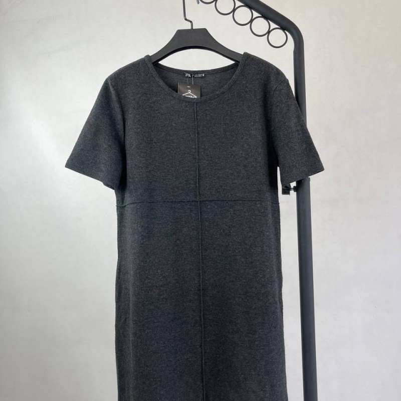 لباس زنانه خاکی کوتاه – استایلی ساده و شیک برای روزهای گرم