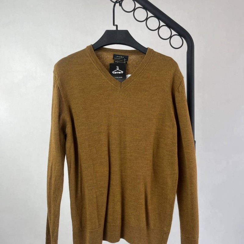 بافت زنانه زرد طلایی ساده – ظاهر مینیمالیستی برای روزهای خنک