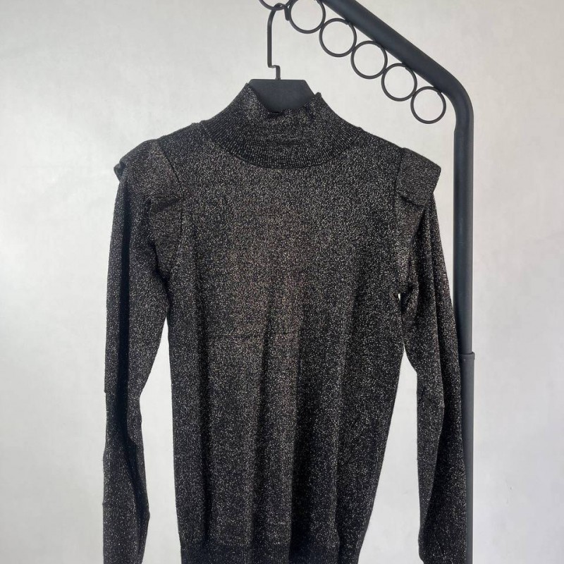 بافت زنانه مشکی براق با طرح گردن ایستاده – درخشندگی و زیبایی در فصول سرد