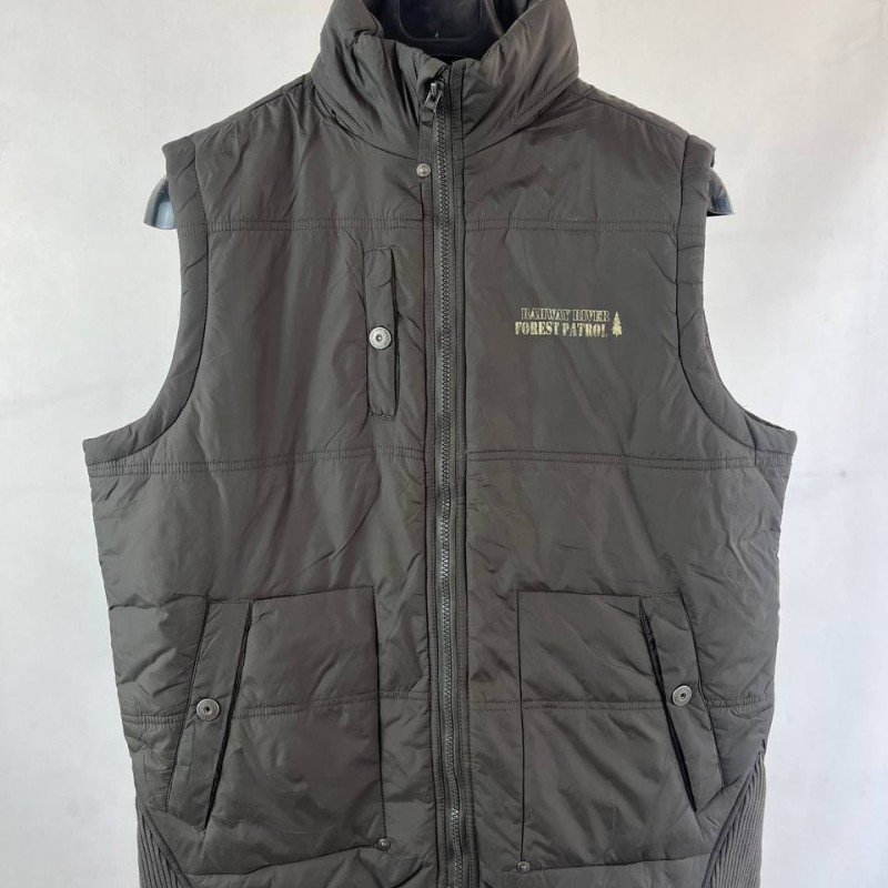 جلیقه مردانه سبز زیتونی گرم و سبک