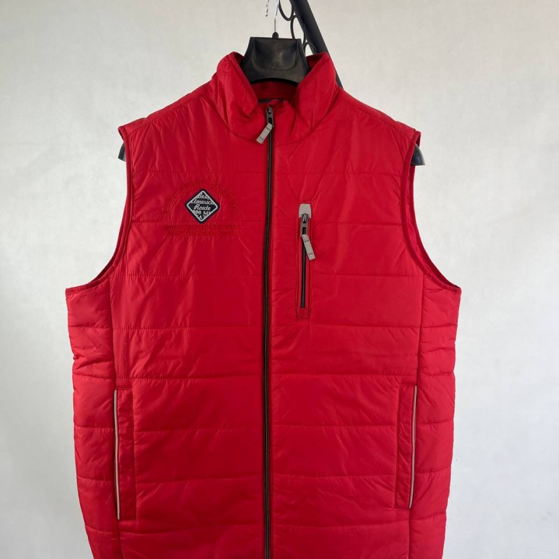 جلیقه مردانه قرمز پفی زیپ‌دار یقه‌بلند برند C&A