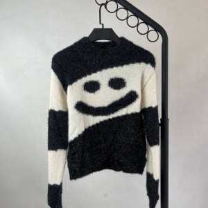 پلیور با طرح شاد و چشمگیر صورت خندان - مناسب برای استایل‌های اسپرت