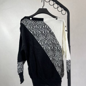 بلوز طرح دار زنانه با رنگ‌های متنوع - استایل شیک و مدرن