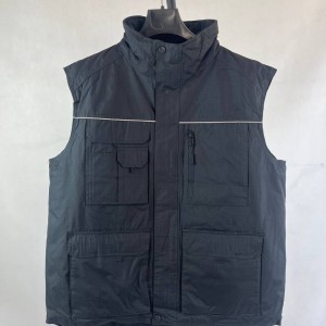 جلیقه مردانه مشکی چندجیبه و زیپ دار