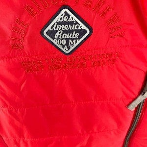 جلیقه مردانه زیپ‌دار یقه‌بلند