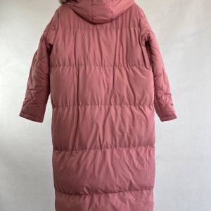 کاپشن صورتی زنانه بلند با خز طبیعی در کلاه